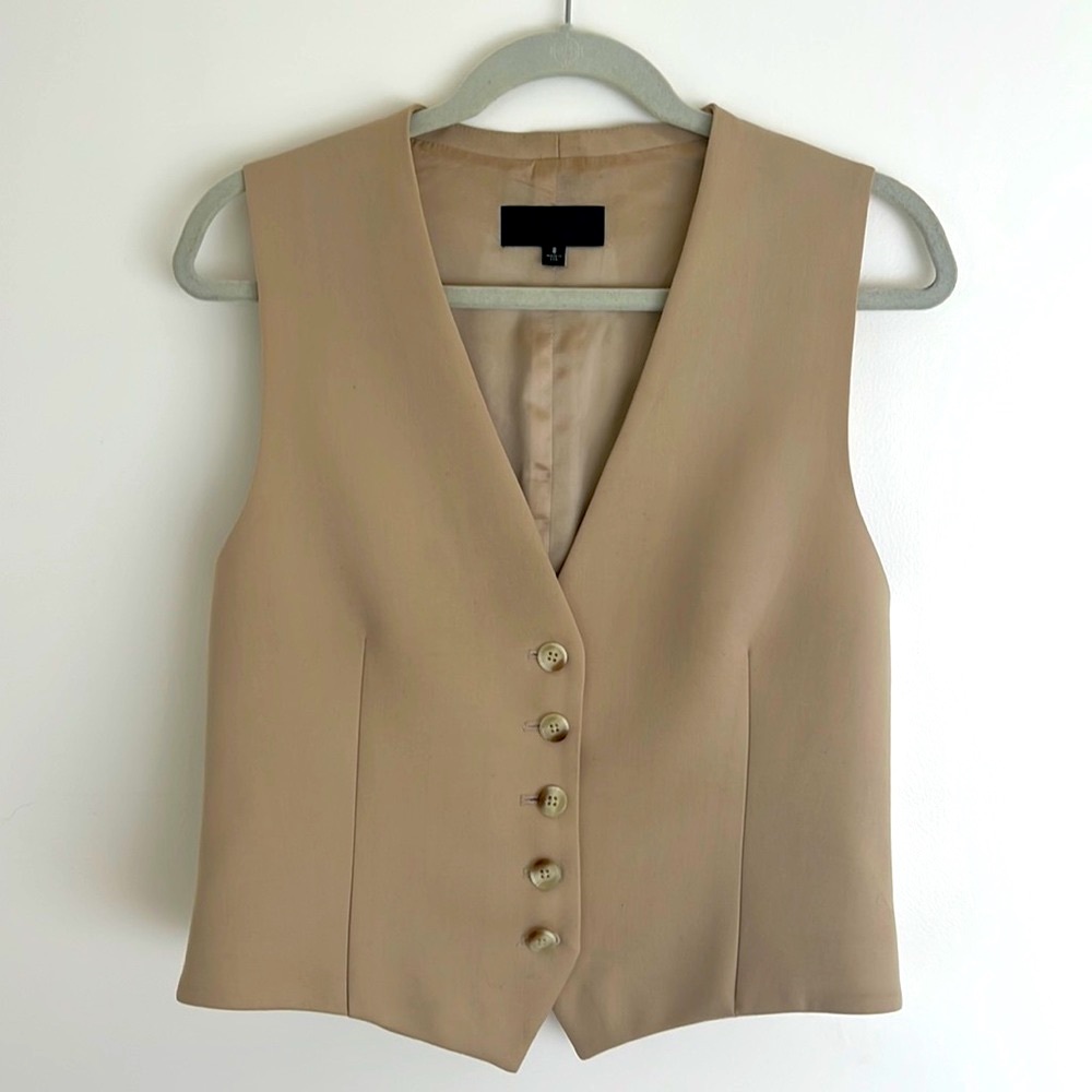 Nili Lotan vest.